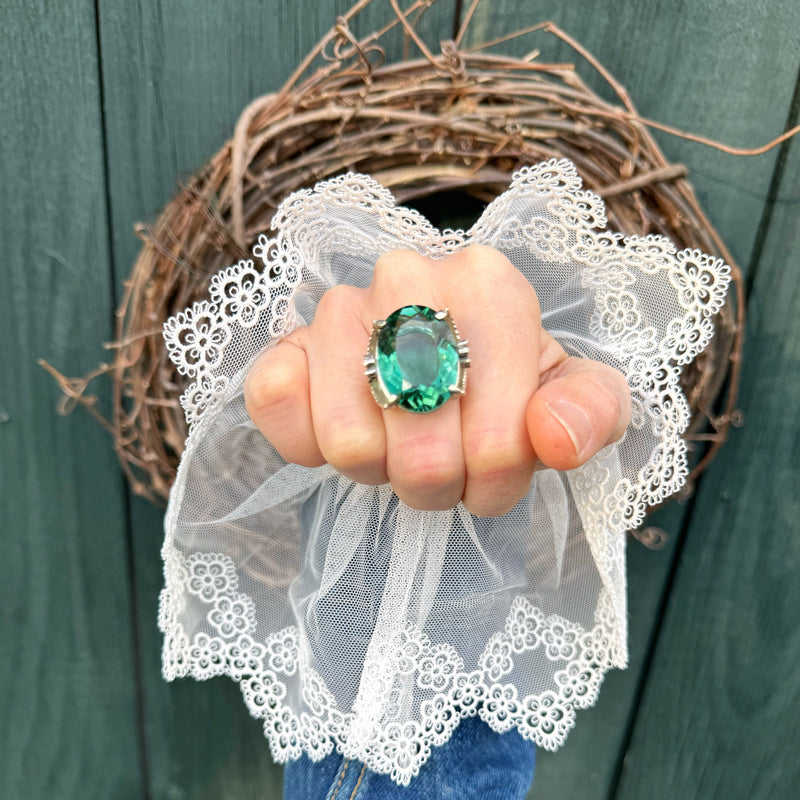 Wintergreen Amethyst Ring with Daisy Flowers